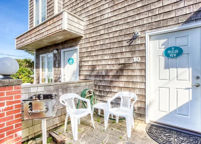 Beaches Inn | Pelicans View Cottage